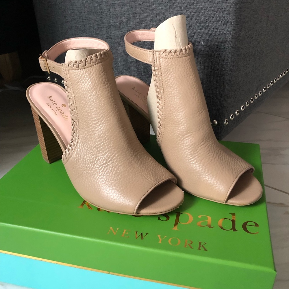 Kate Spade Orelene heel in “Pale Taupe”